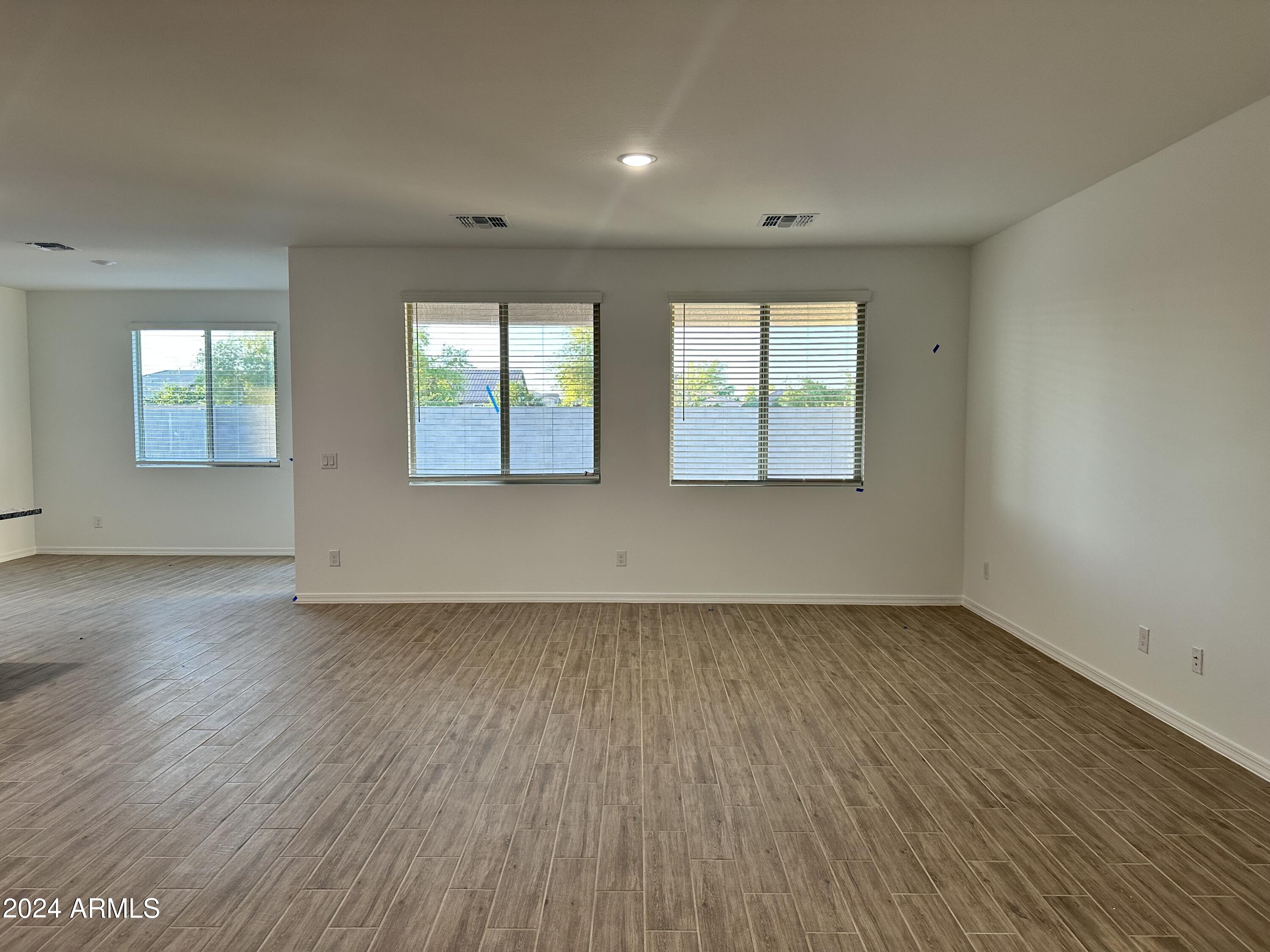 5524 W THURMAN Drive