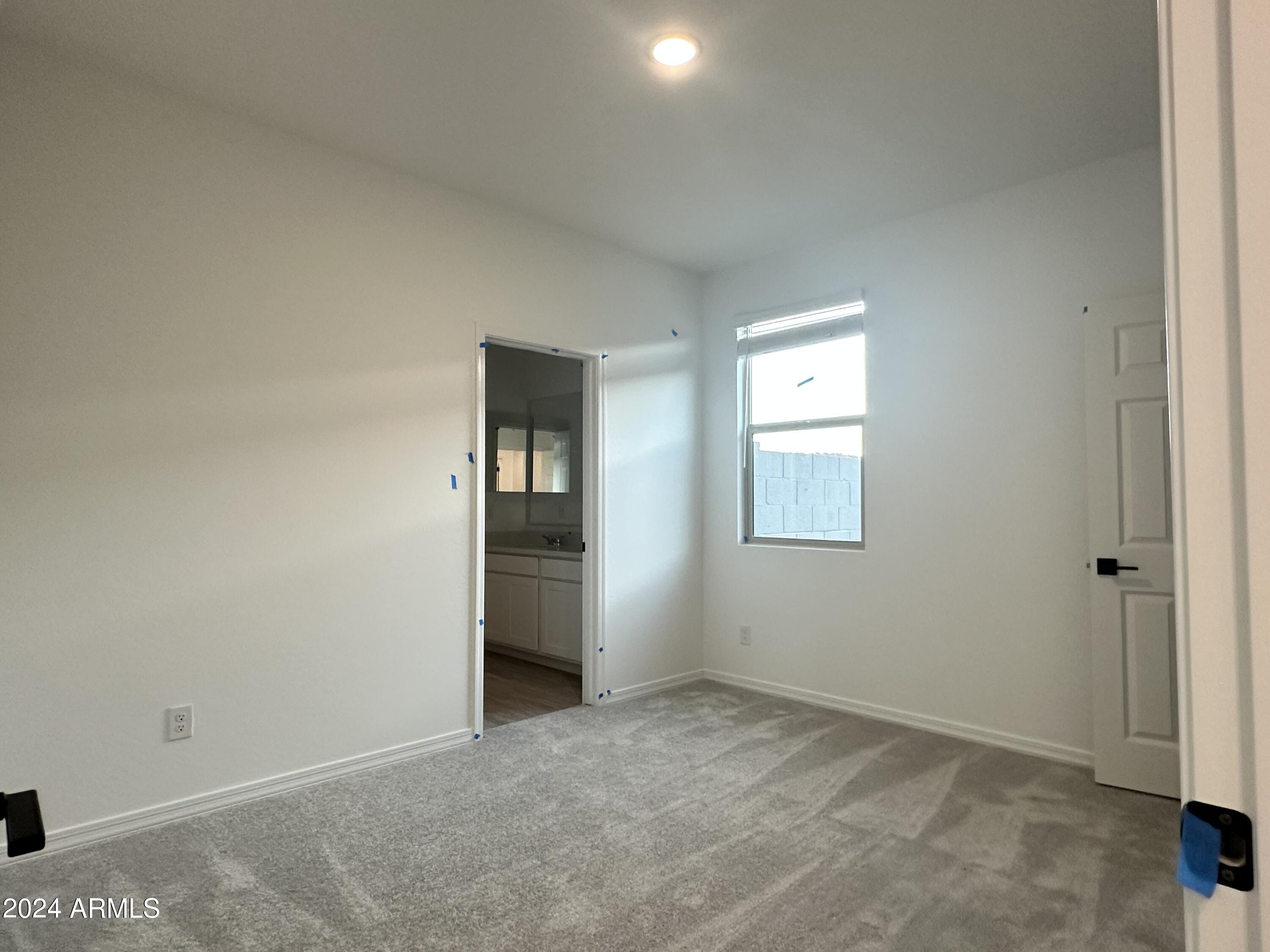 5524 W THURMAN Drive