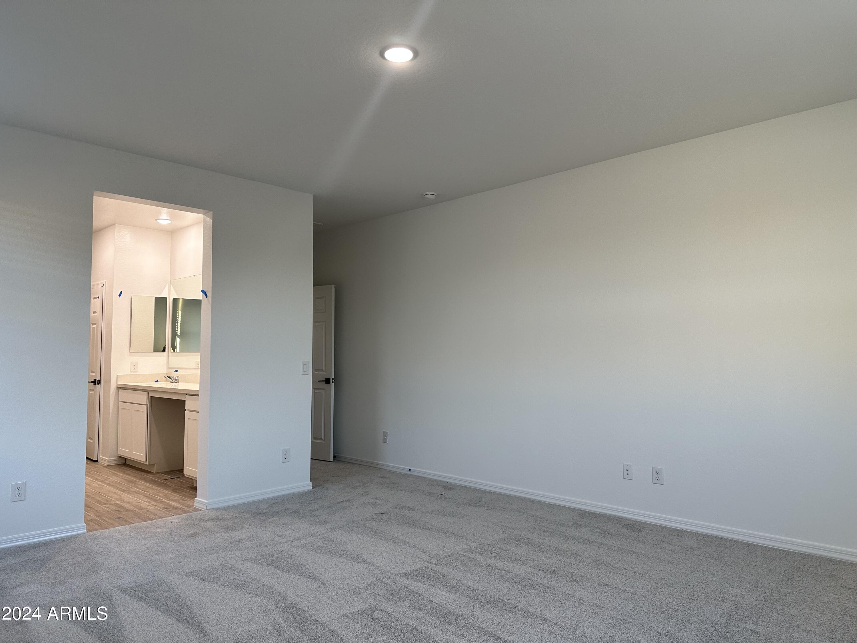 5524 W THURMAN Drive