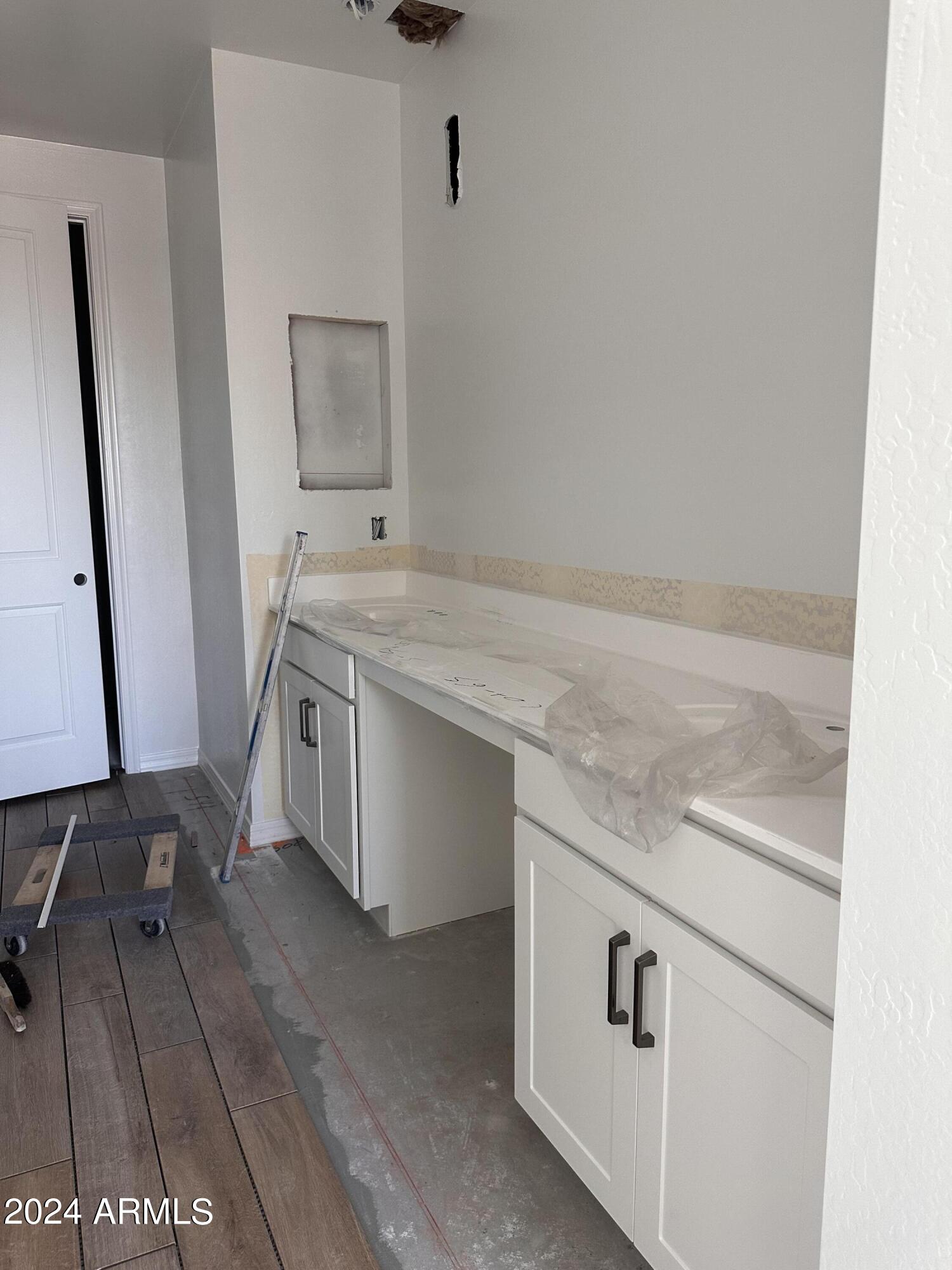 7671 W AVENIDA DEL REY --