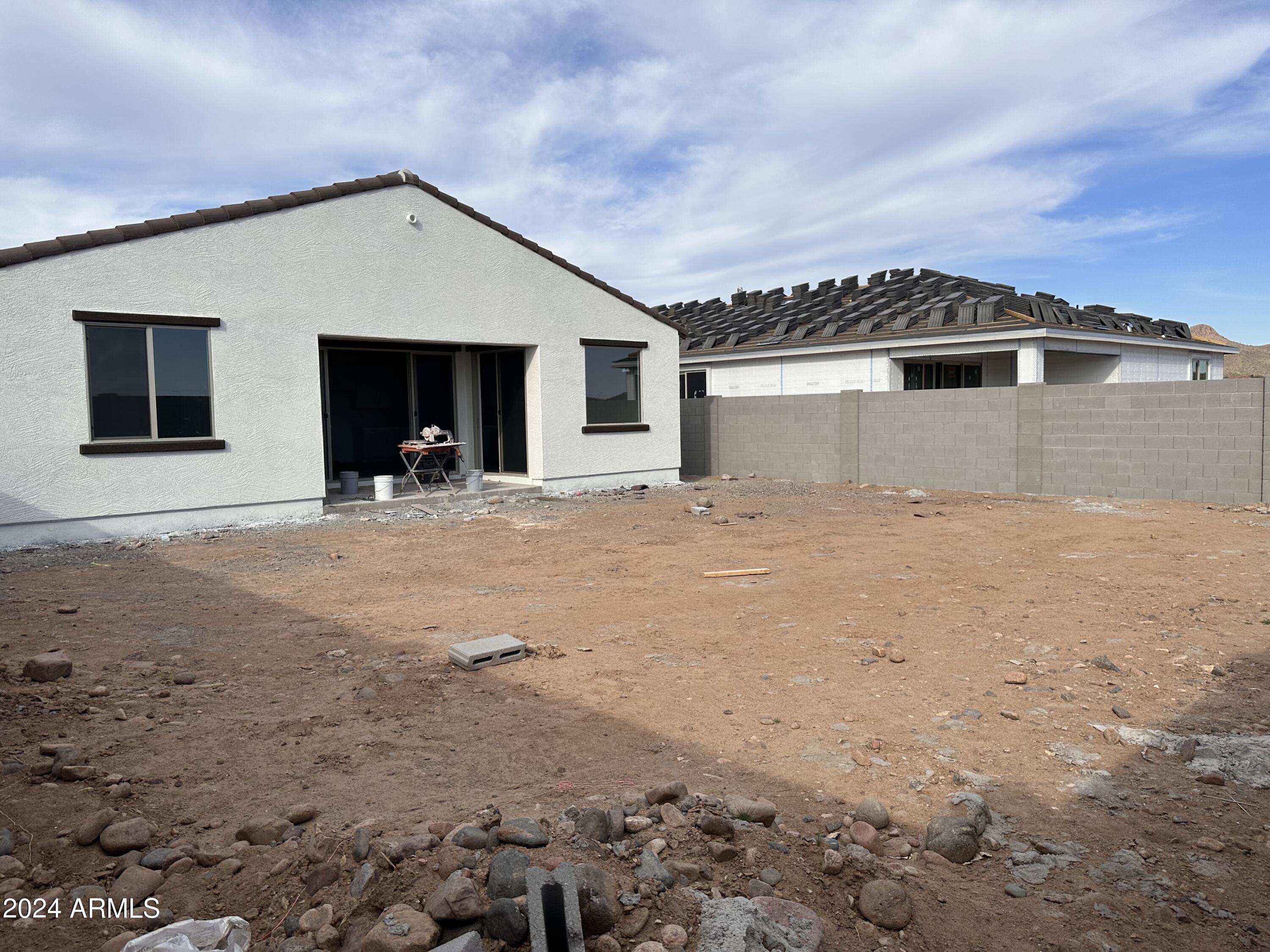 7671 W AVENIDA DEL REY --