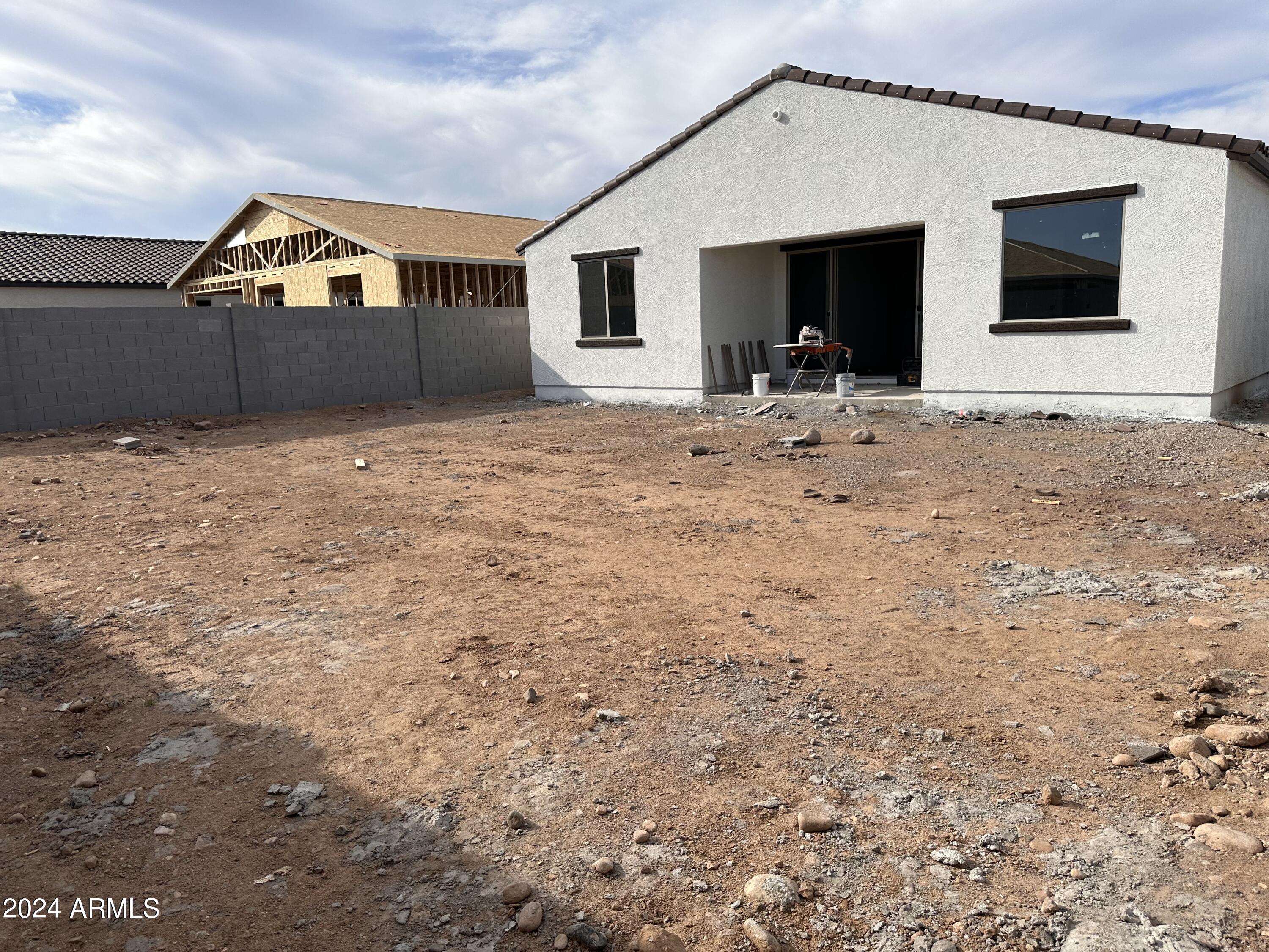 7671 W AVENIDA DEL REY --
