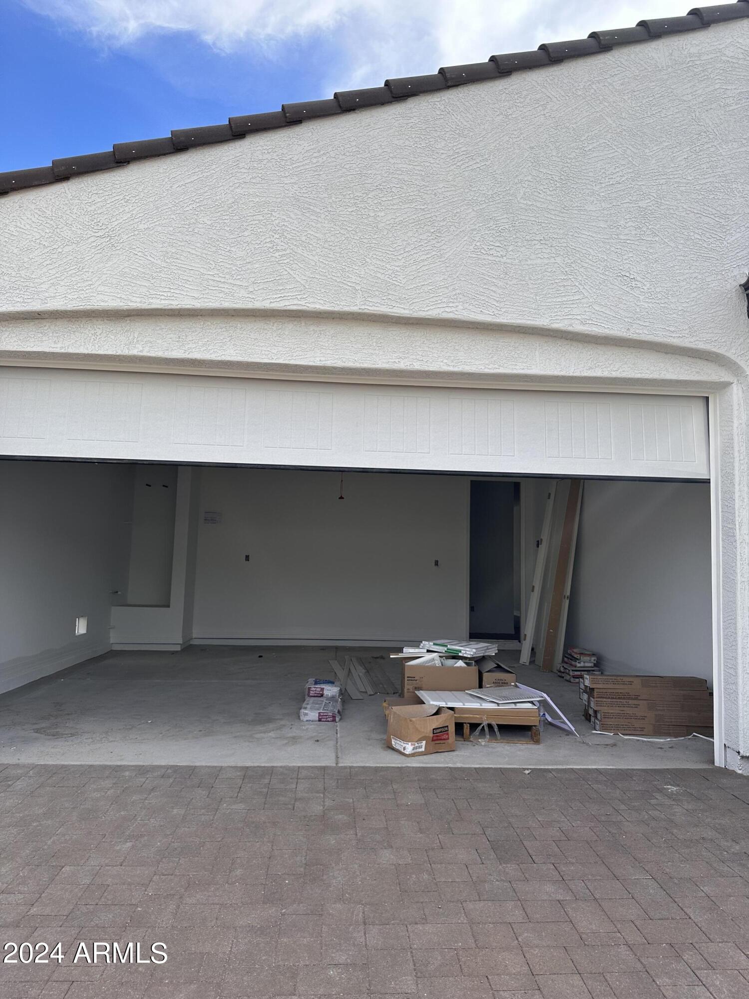 7671 W AVENIDA DEL REY --