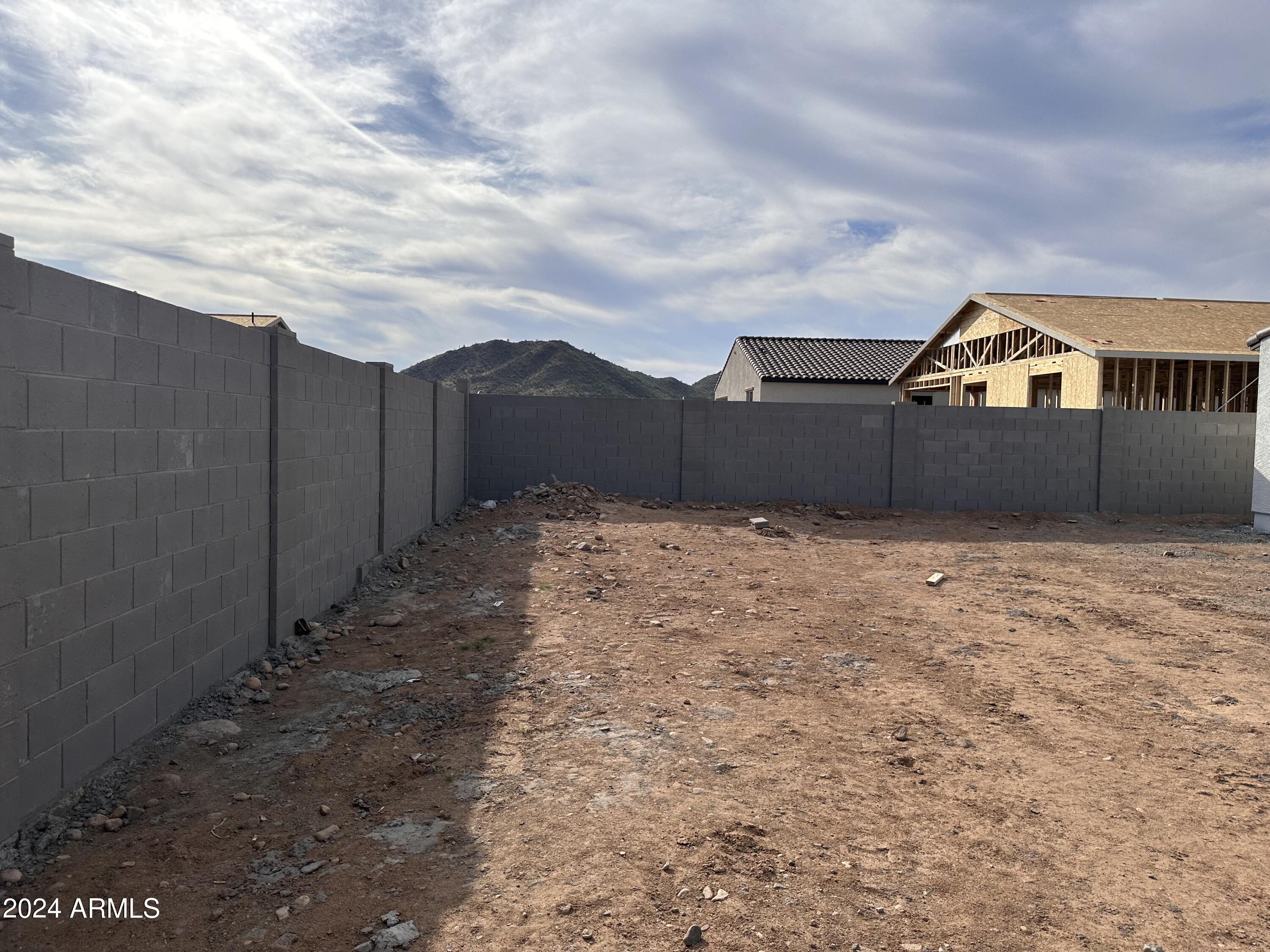 7671 W AVENIDA DEL REY --