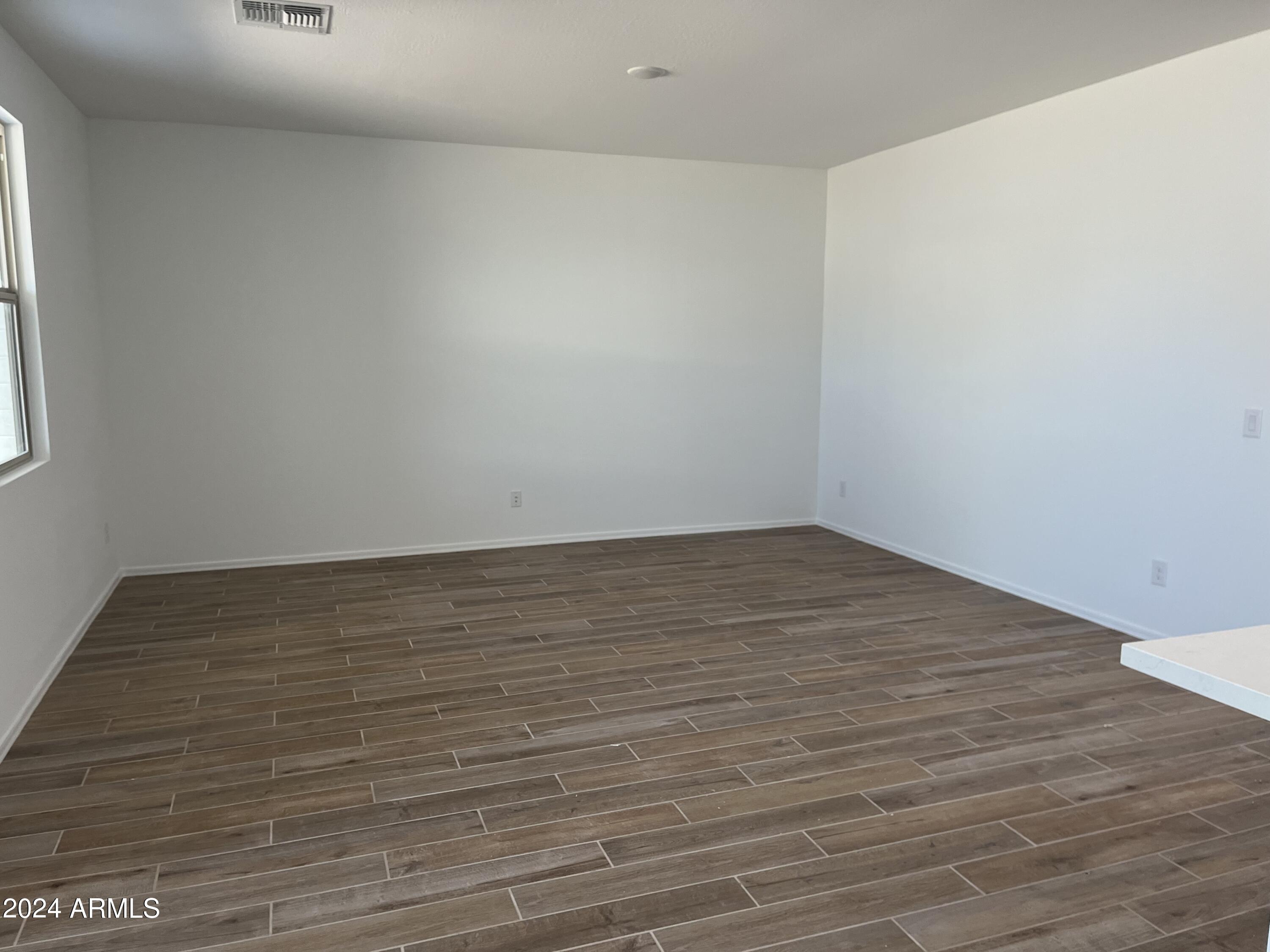 24082 W HUNTINGTON Drive