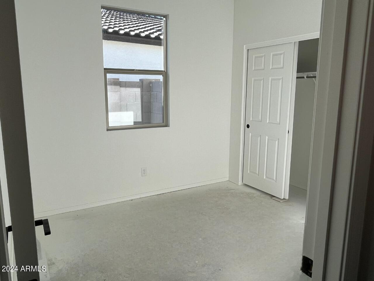 24090 W HUNTINGTON Drive