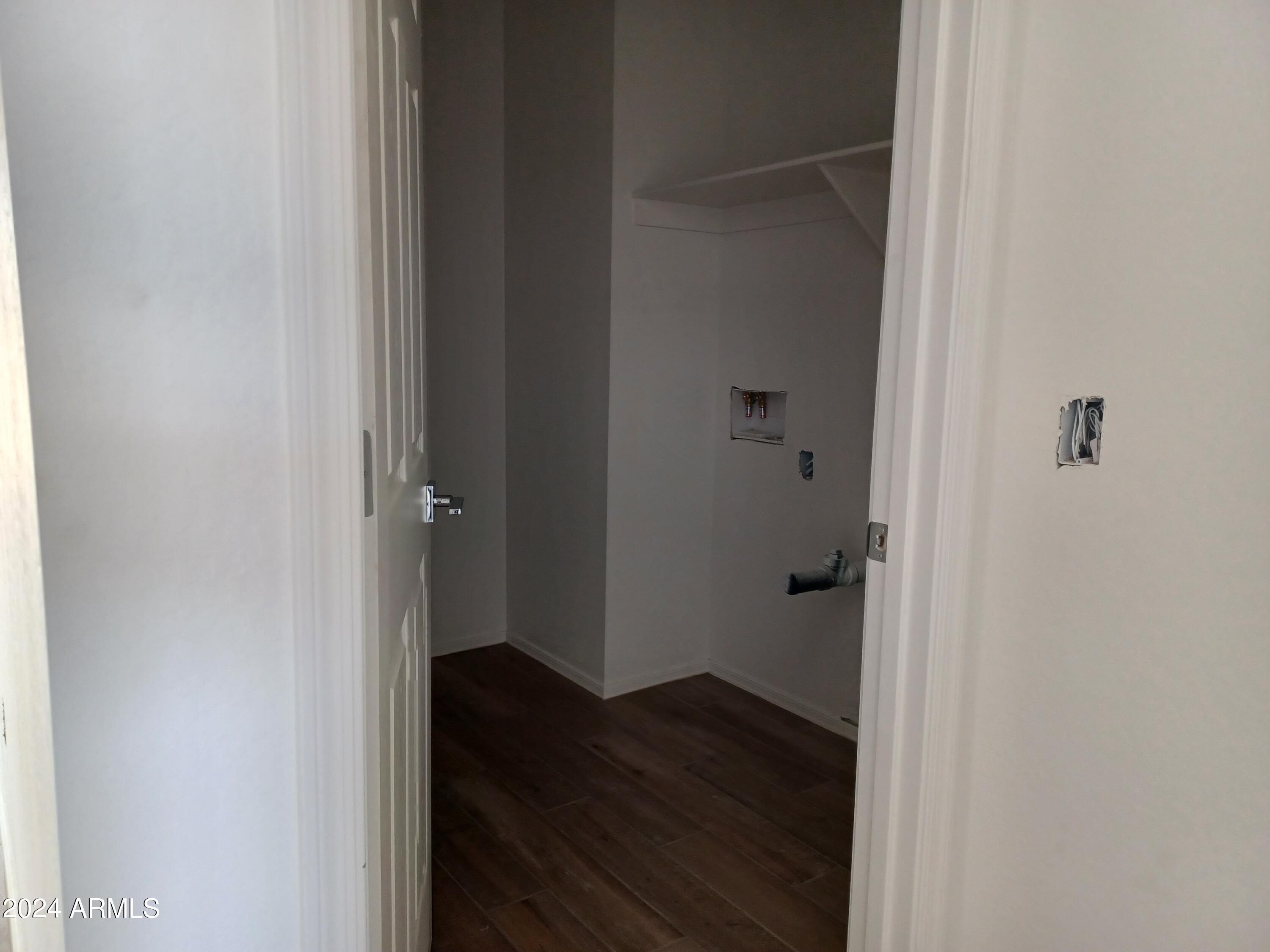 24080 W HIDALGO Avenue