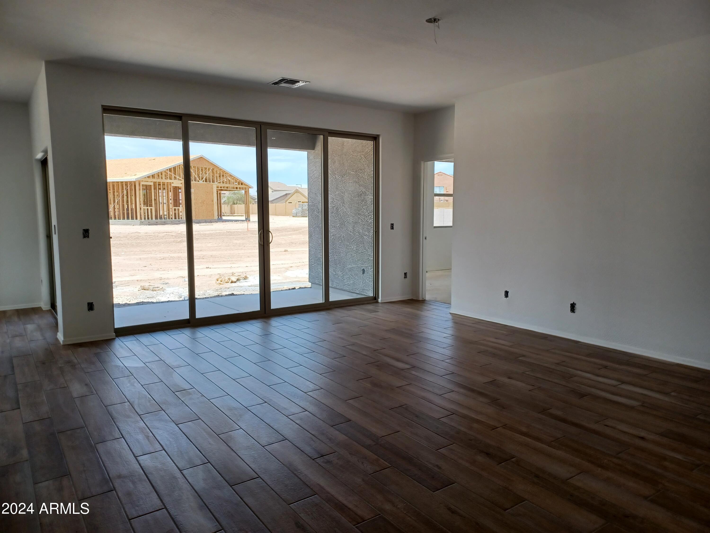 24080 W HIDALGO Avenue