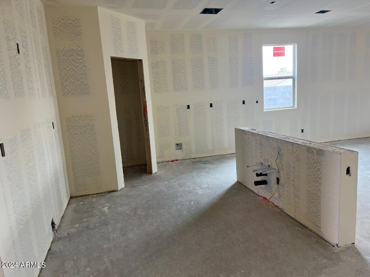 24077 W HIDALGO Avenue