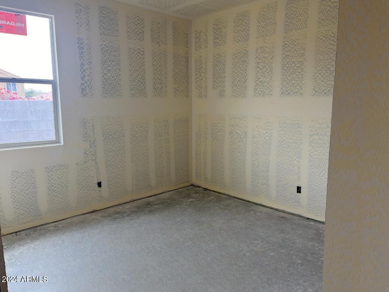 24077 W HIDALGO Avenue