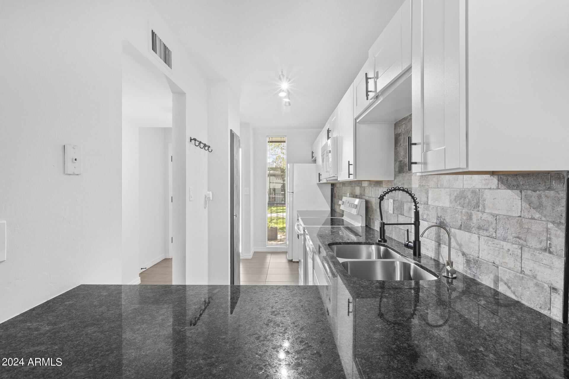 3660 E MONTECITO Avenue # 16