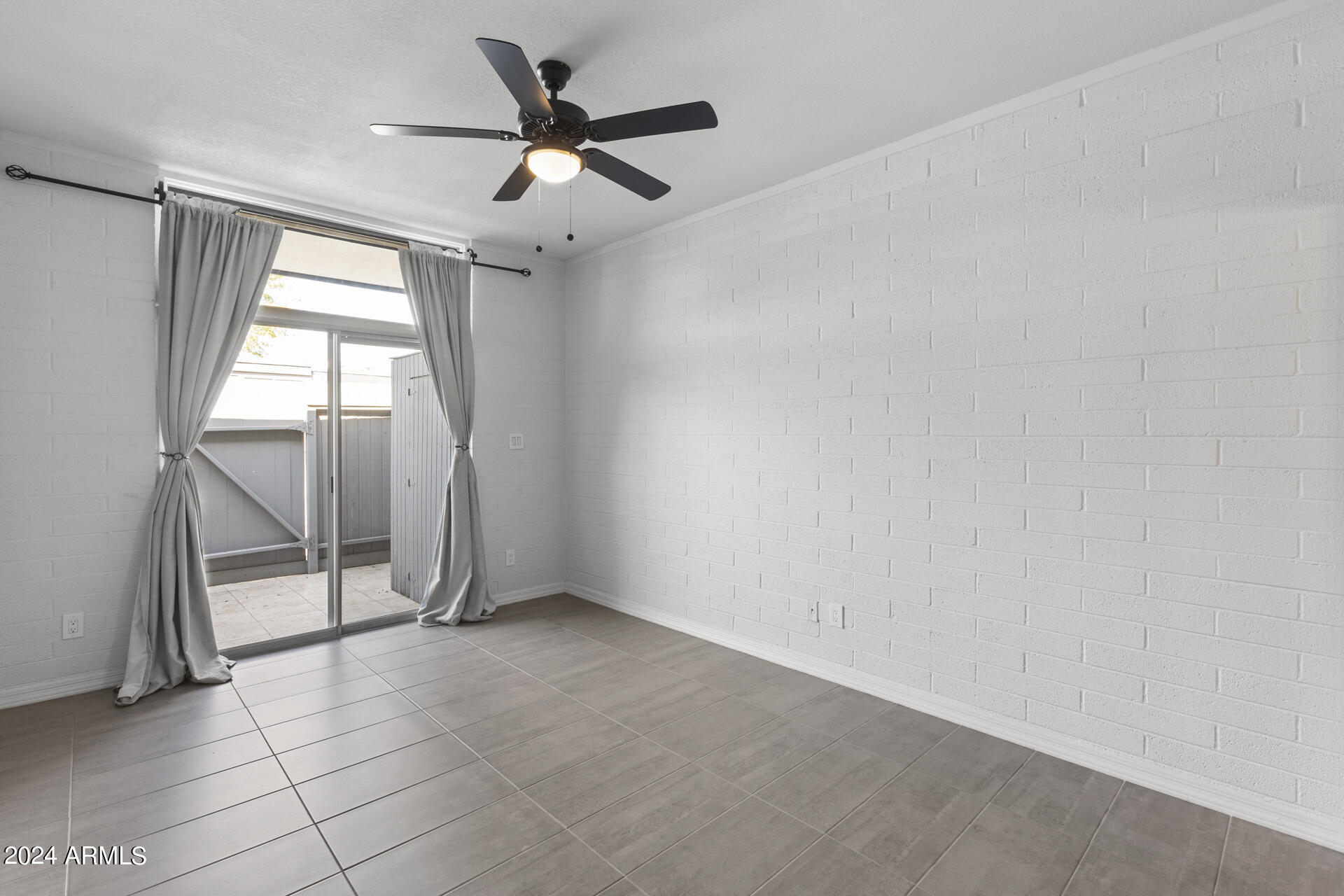 3660 E MONTECITO Avenue # 16