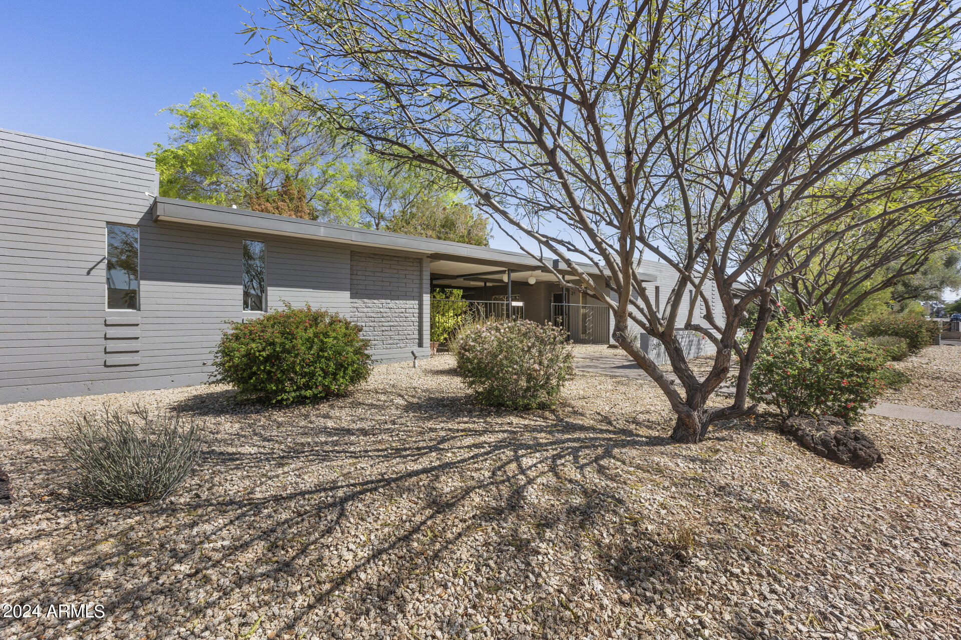 3660 E MONTECITO Avenue # 16