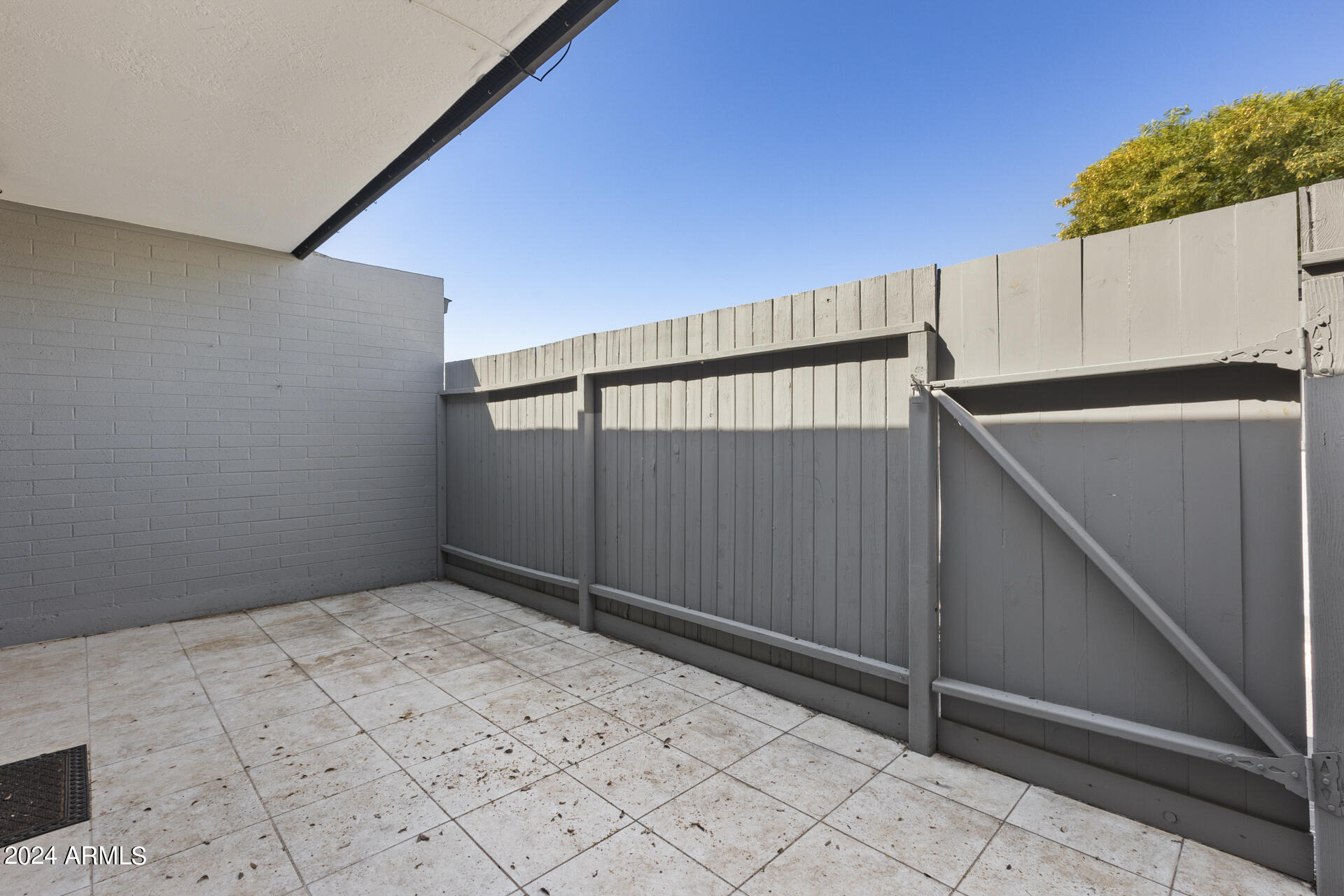 3660 E MONTECITO Avenue # 16