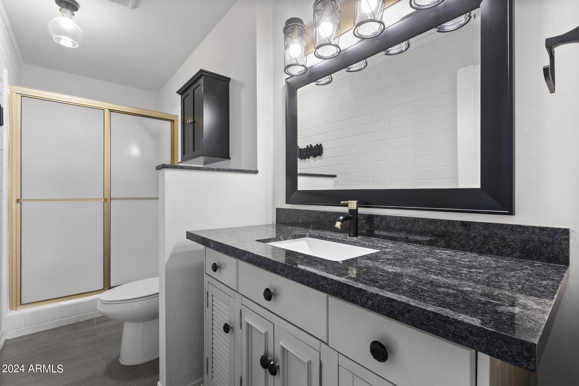 3660 E MONTECITO Avenue # 16