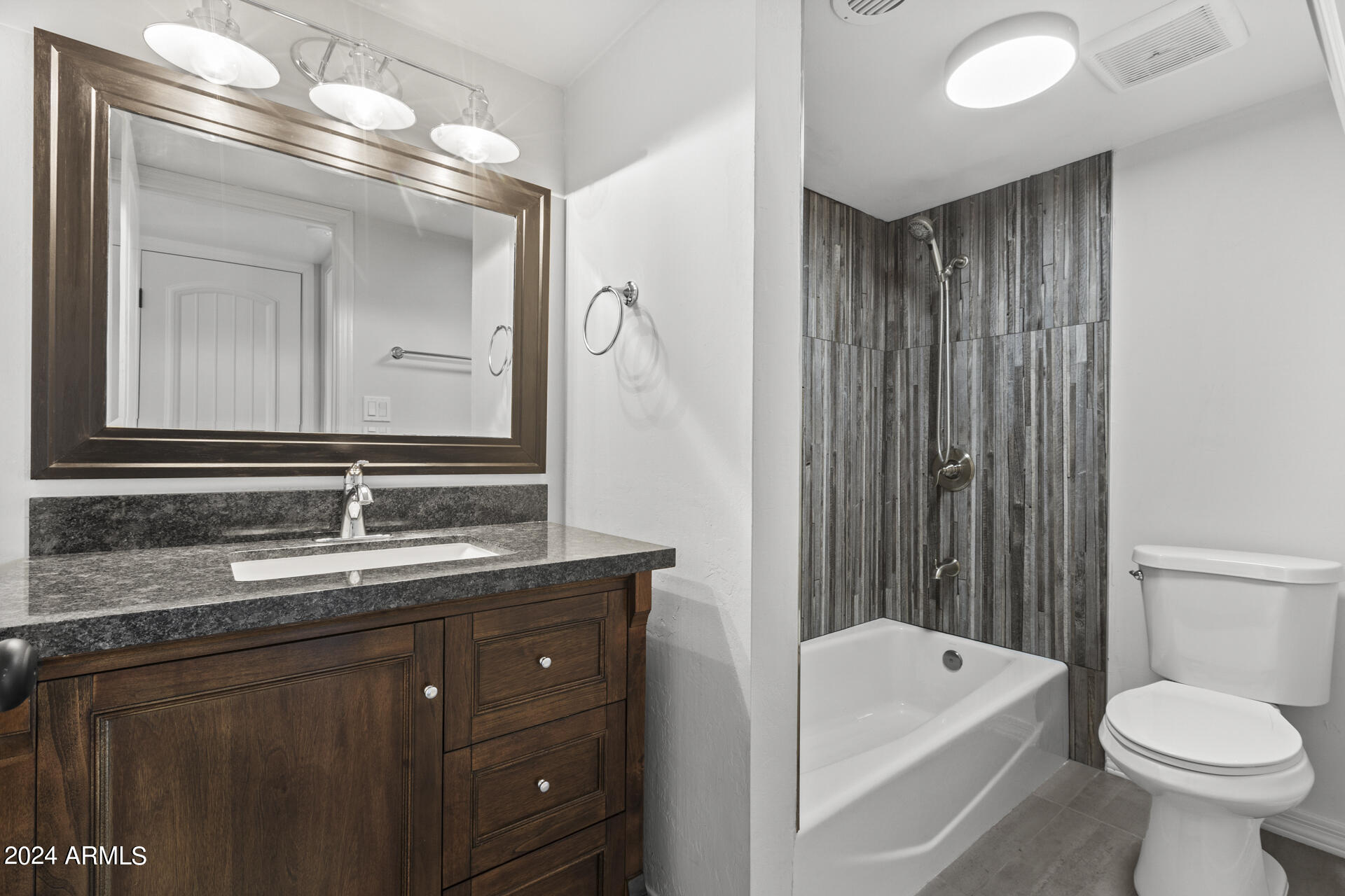 3660 E MONTECITO Avenue # 16
