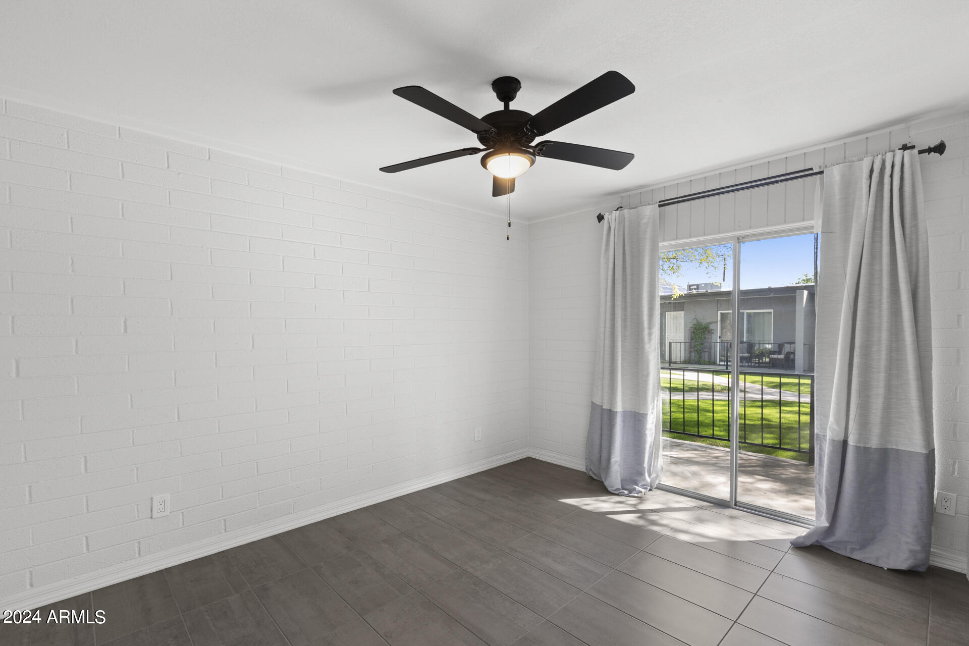 3660 E MONTECITO Avenue # 16