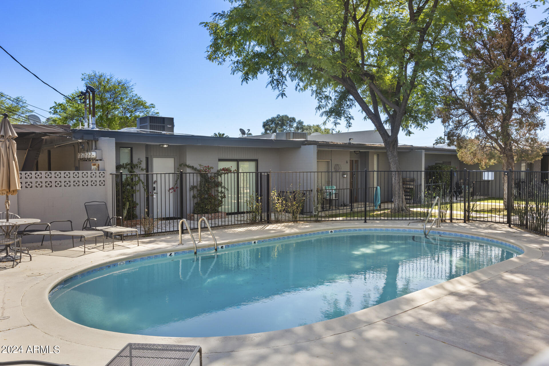 3660 E MONTECITO Avenue # 16