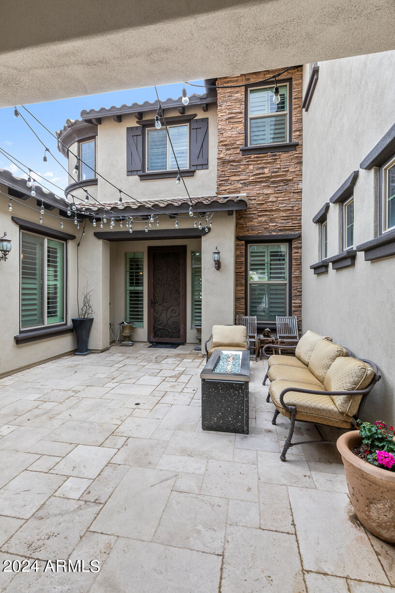 3705 E CAT BALUE Drive