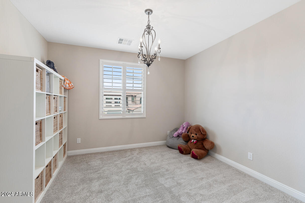 3705 E CAT BALUE Drive