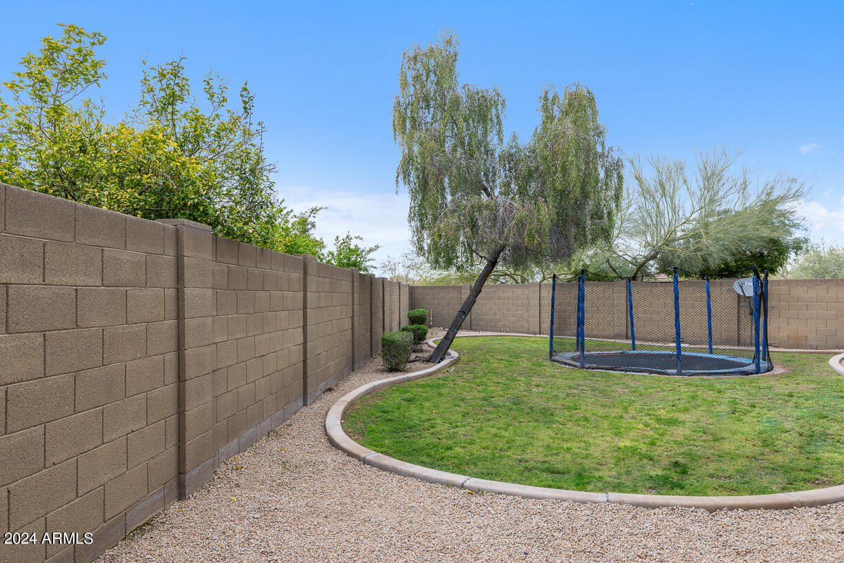 3705 E CAT BALUE Drive