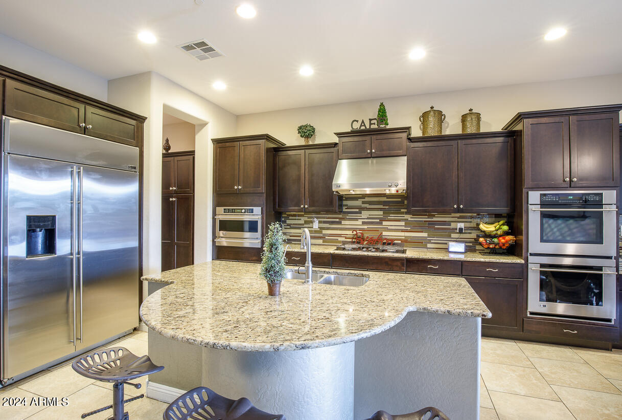 3705 E CAT BALUE Drive