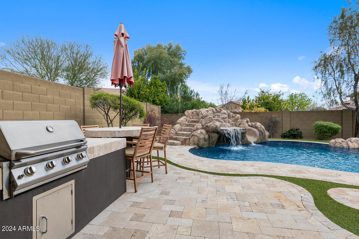 3705 E CAT BALUE Drive
