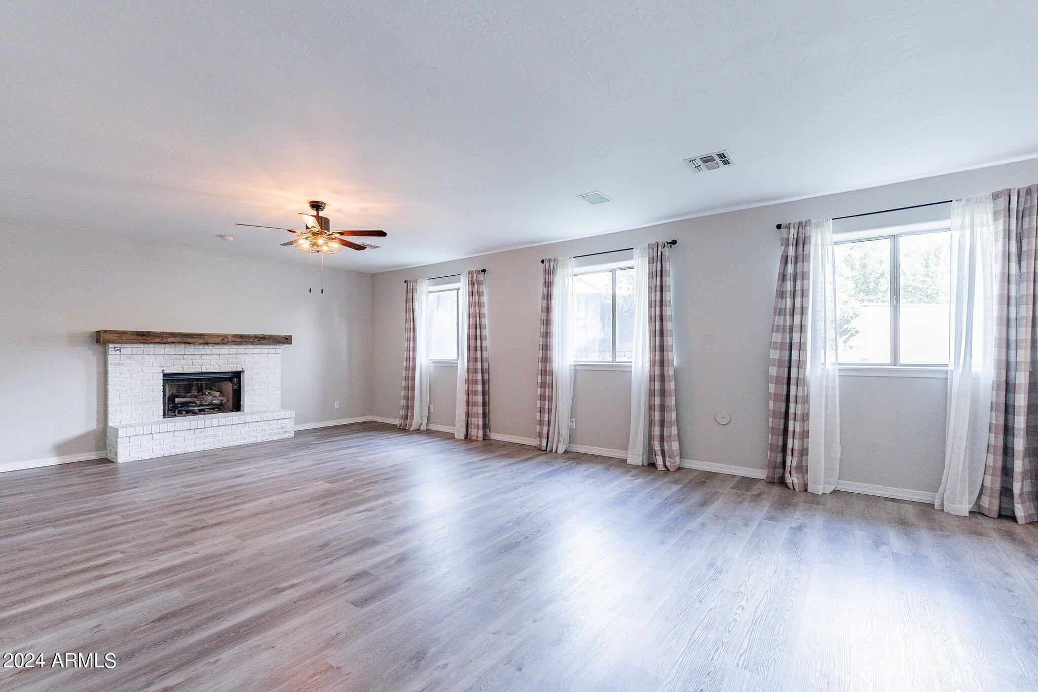 4414 E MORNING VISTA Lane