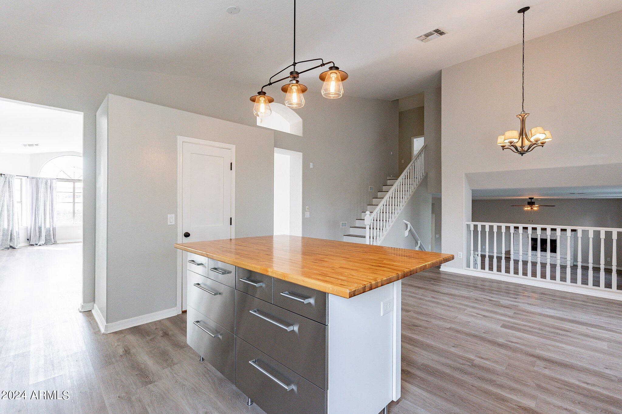 4414 E MORNING VISTA Lane