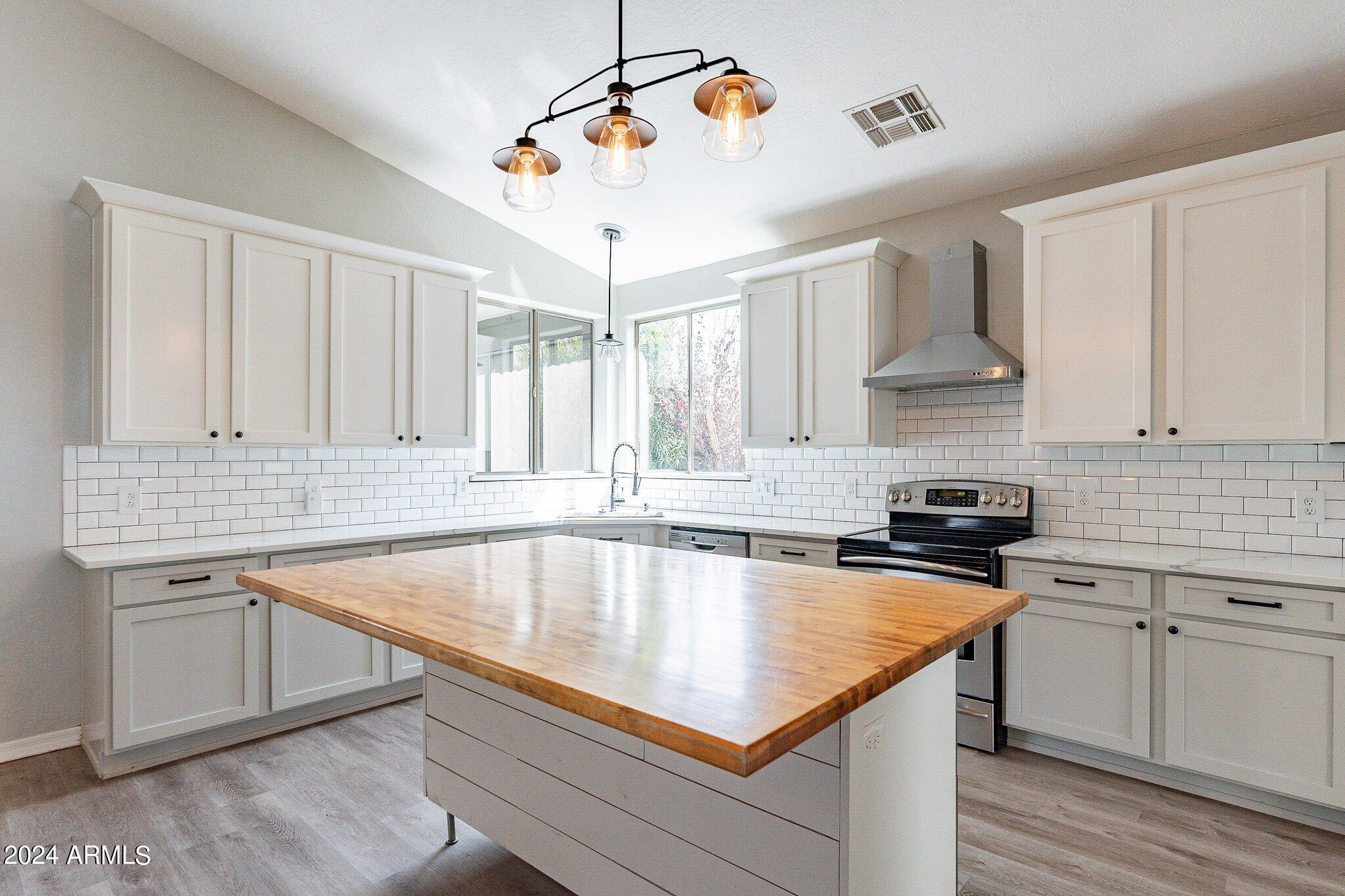 4414 E MORNING VISTA Lane