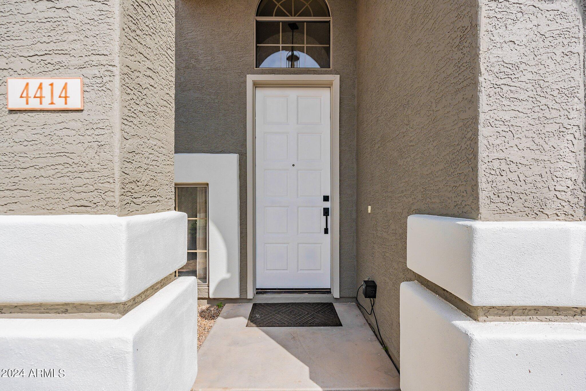 4414 E MORNING VISTA Lane