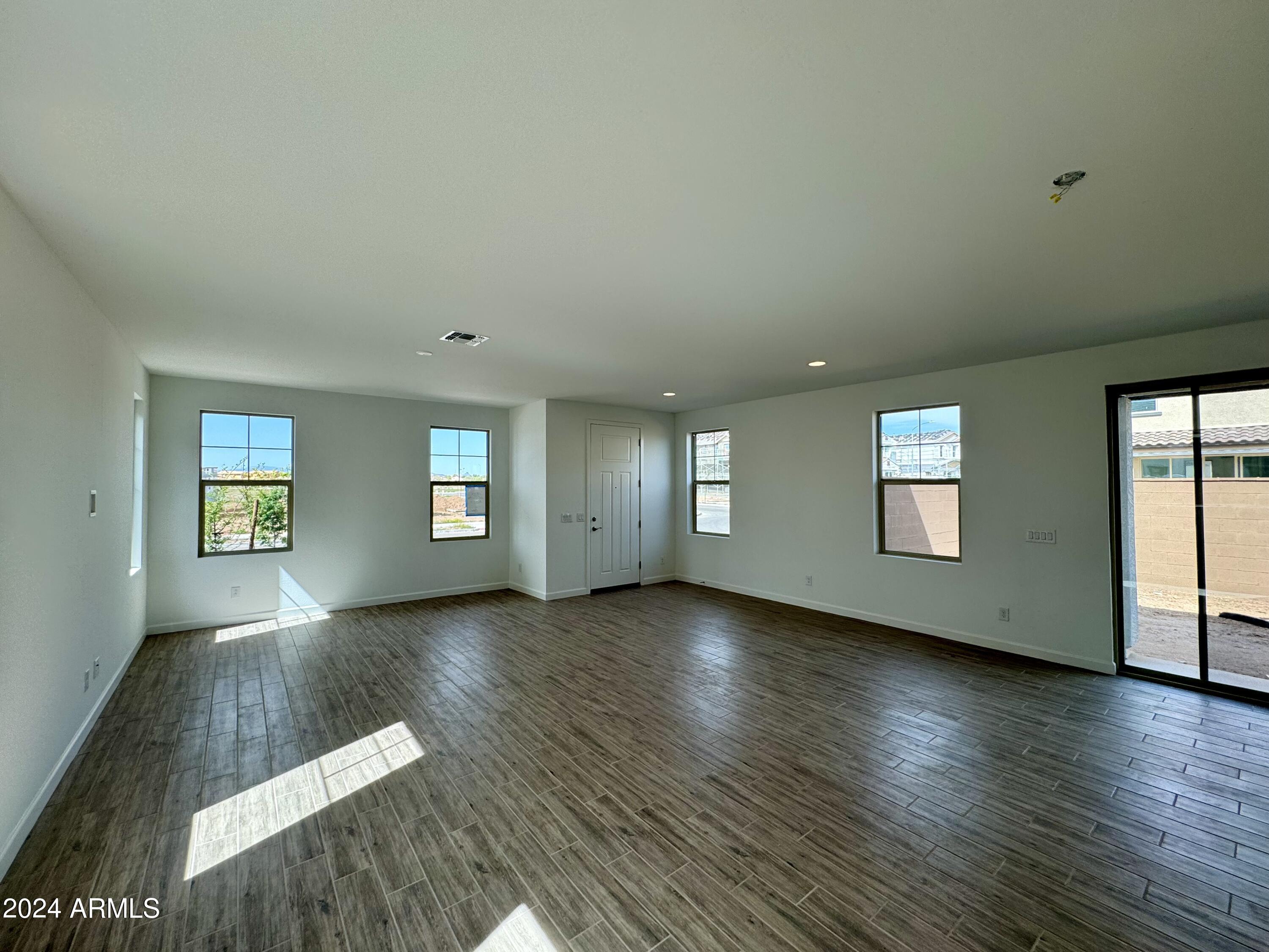 2235 W PASO Trail