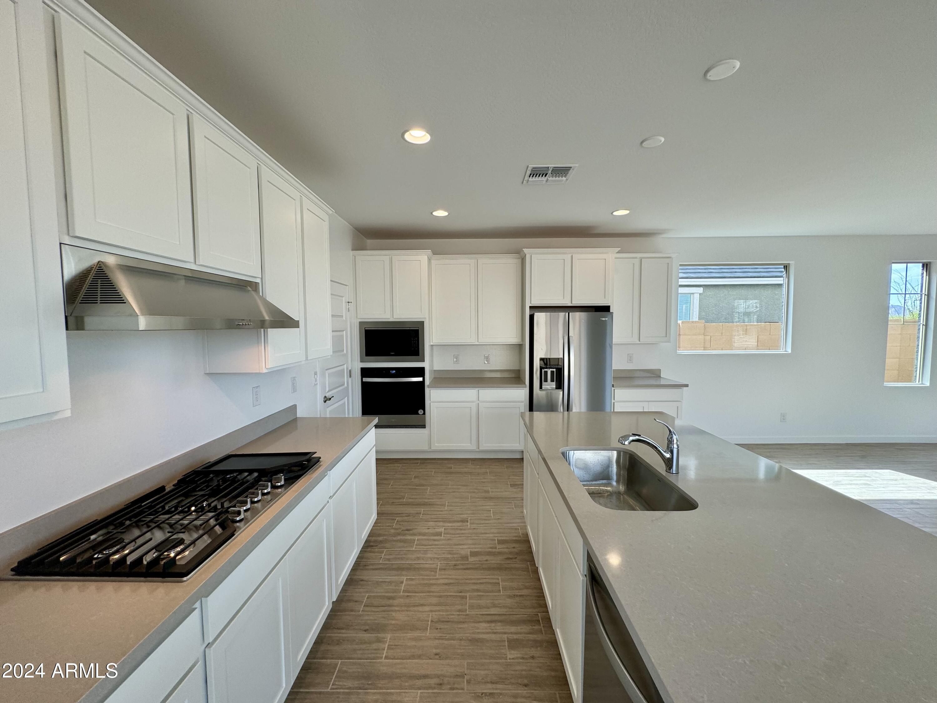 2235 W PASO Trail