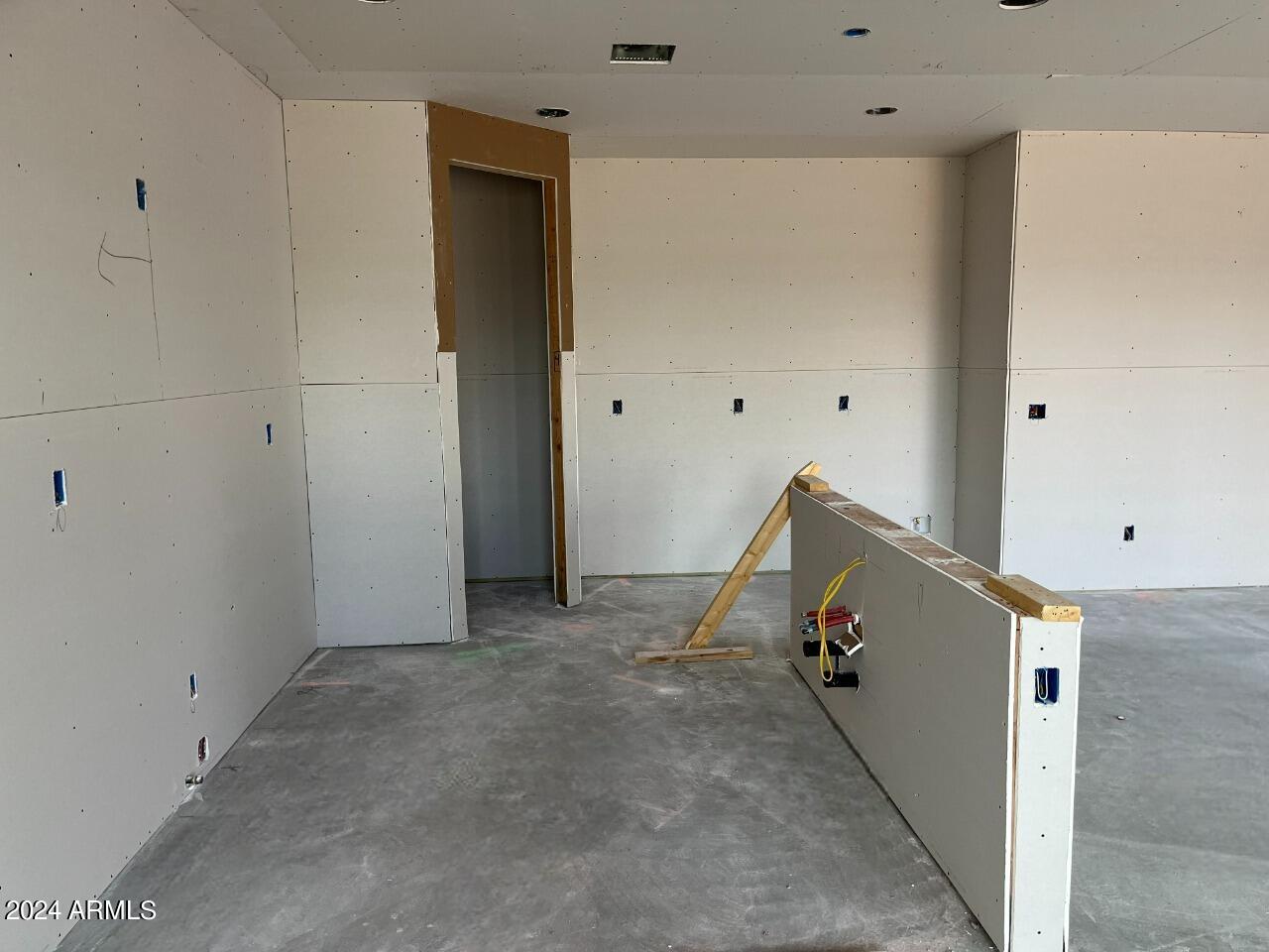 5540 W ALTA MESA Avenue