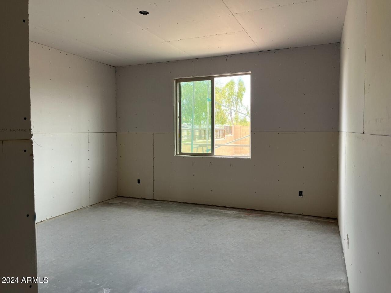 5540 W ALTA MESA Avenue