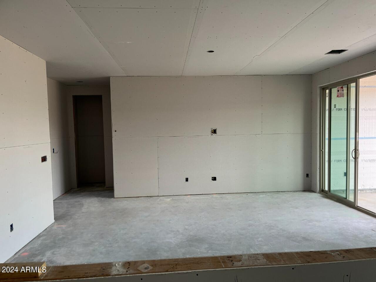 5540 W ALTA MESA Avenue