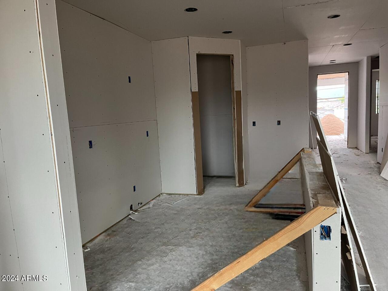 5532 W ALTA MESA Avenue