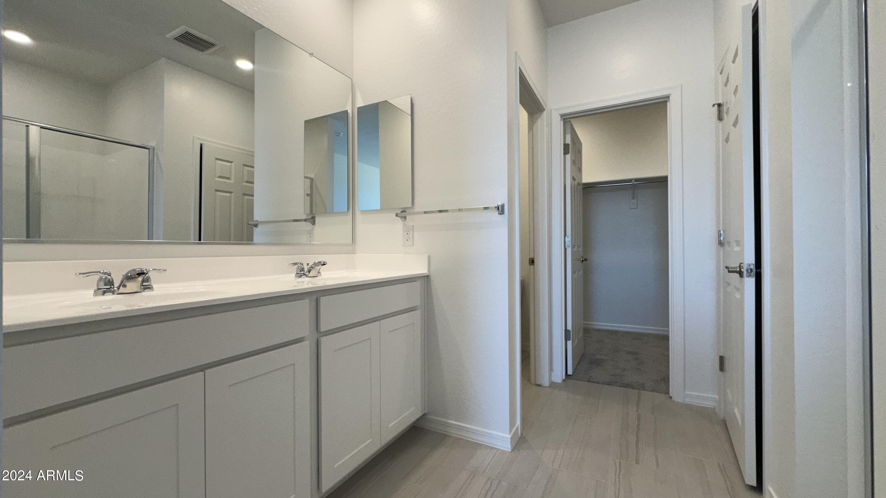 3411 E VALLEYHIGH Trail