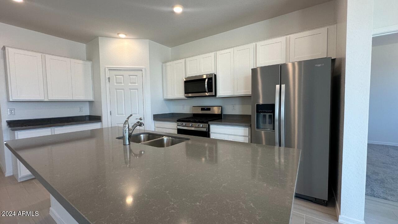 3411 E VALLEYHIGH Trail