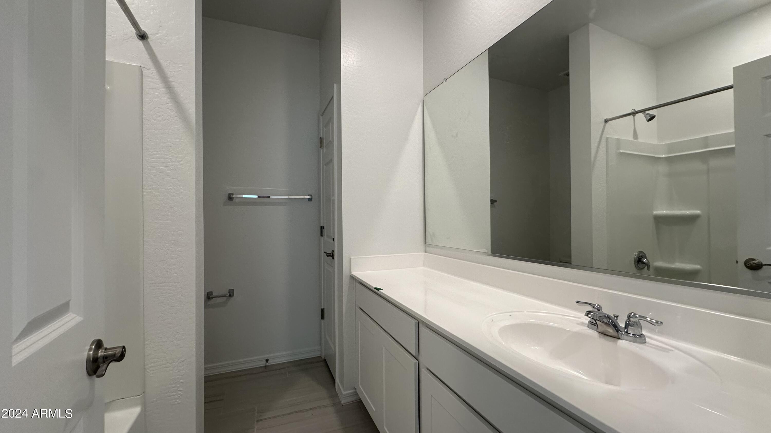3411 E VALLEYHIGH Trail