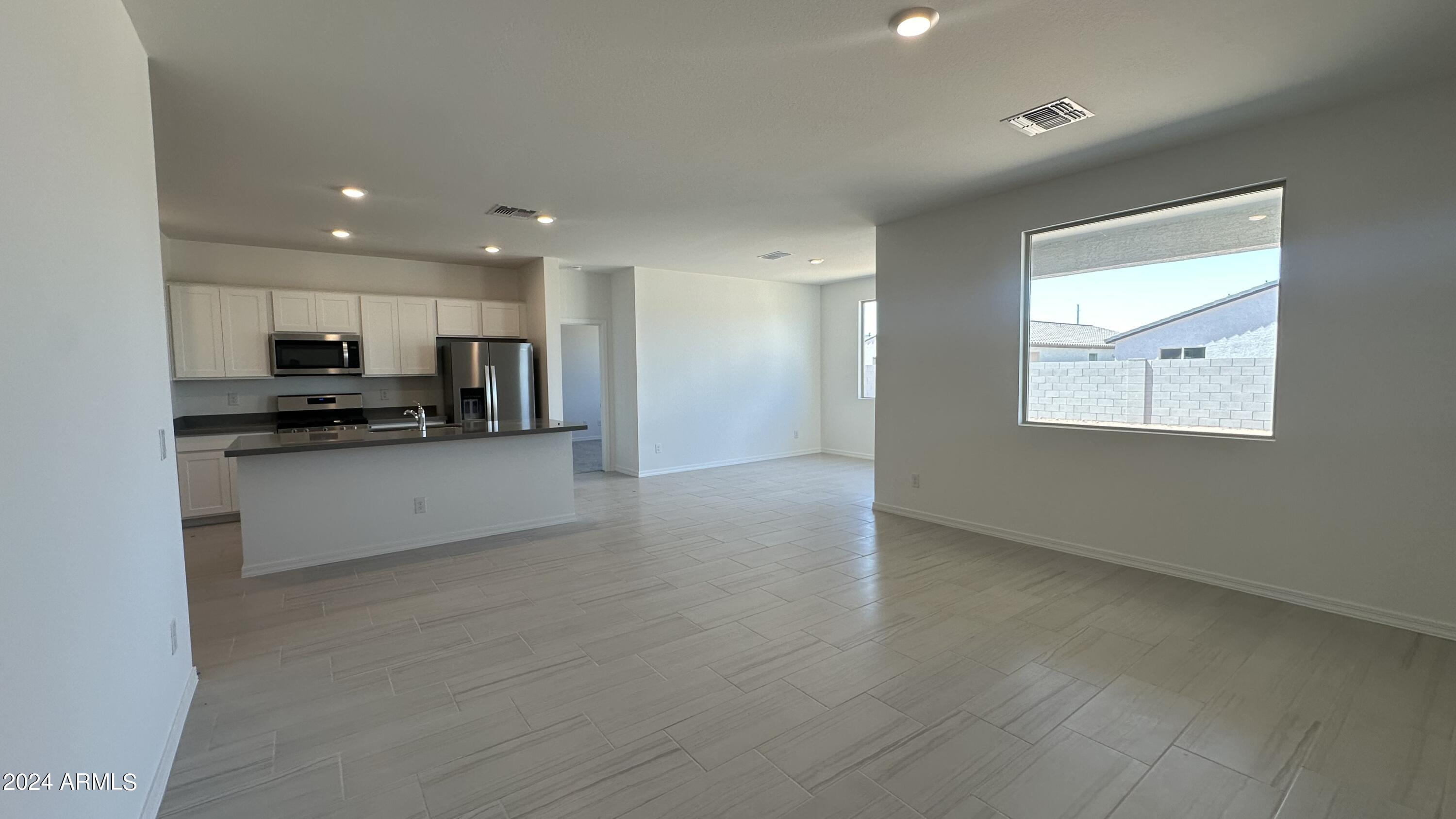 3411 E VALLEYHIGH Trail