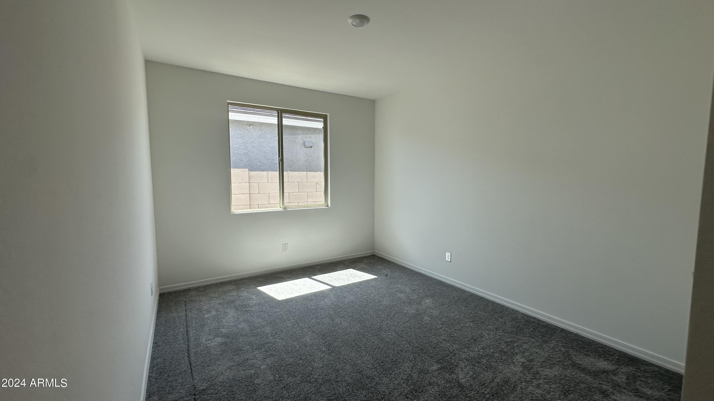 3411 E VALLEYHIGH Trail