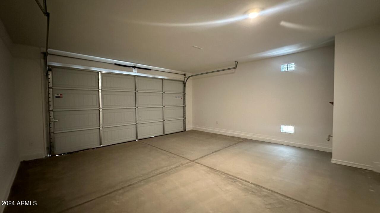 3411 E VALLEYHIGH Trail