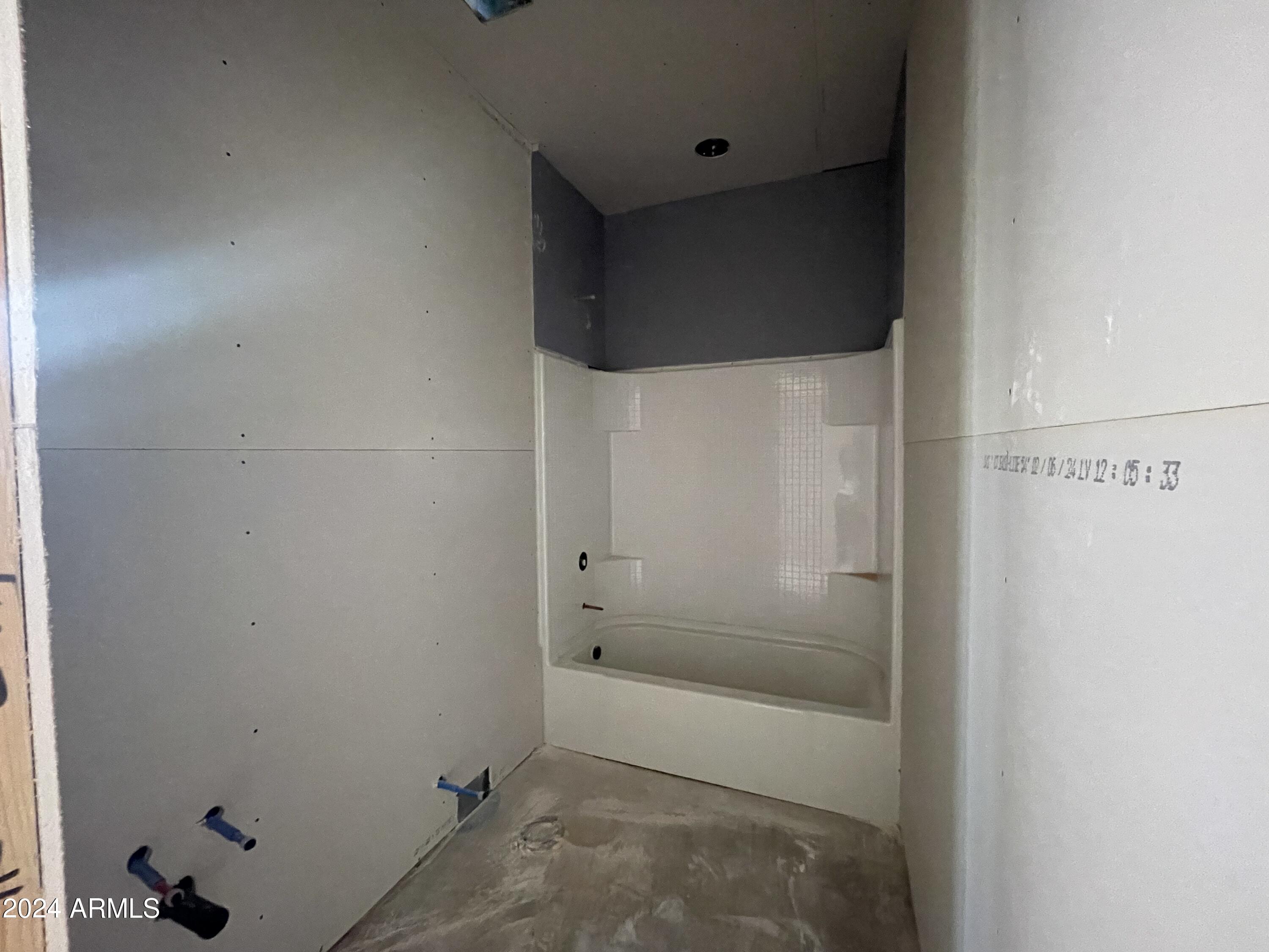 6120 S CALDERON --