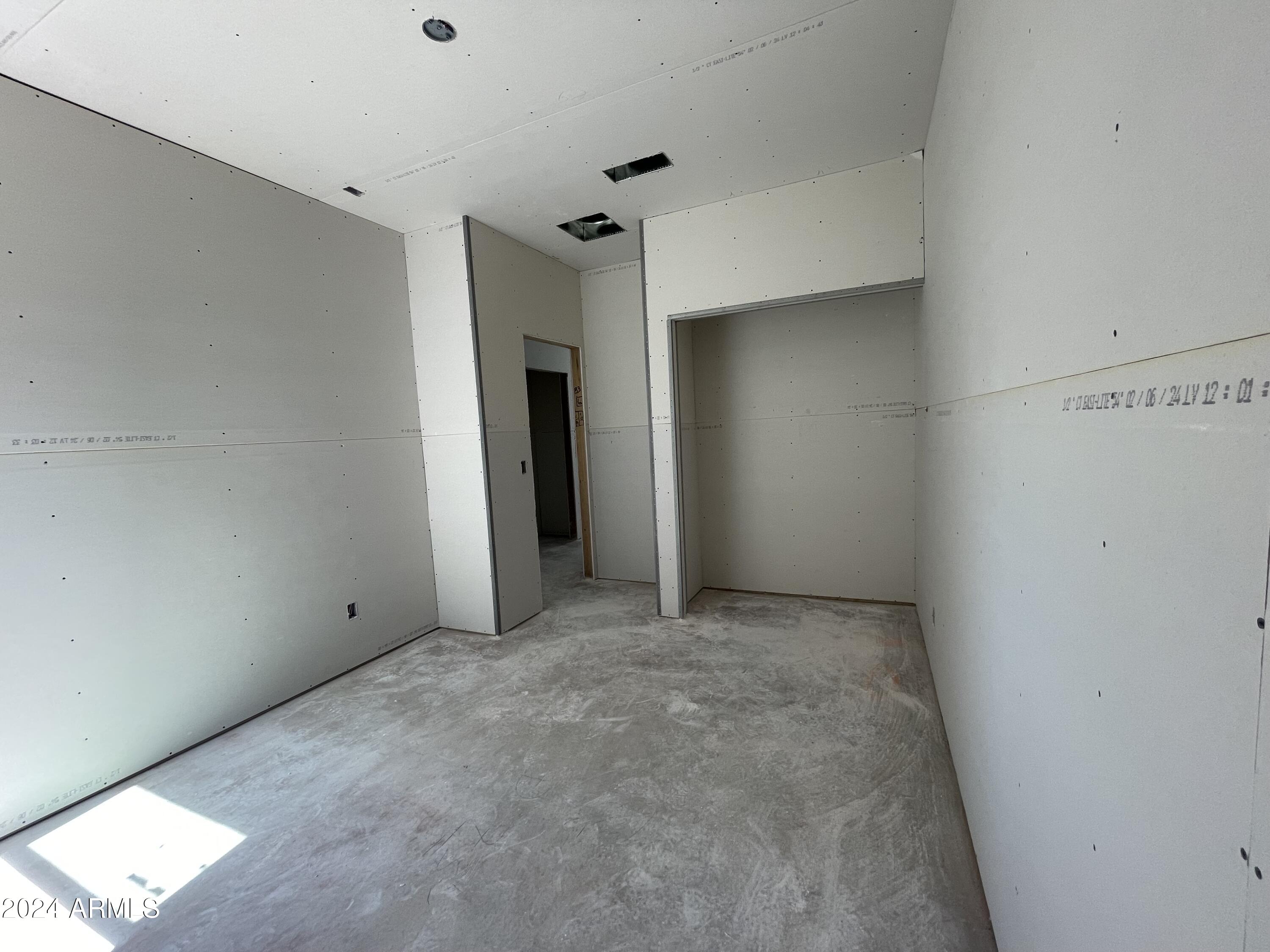 6120 S CALDERON --