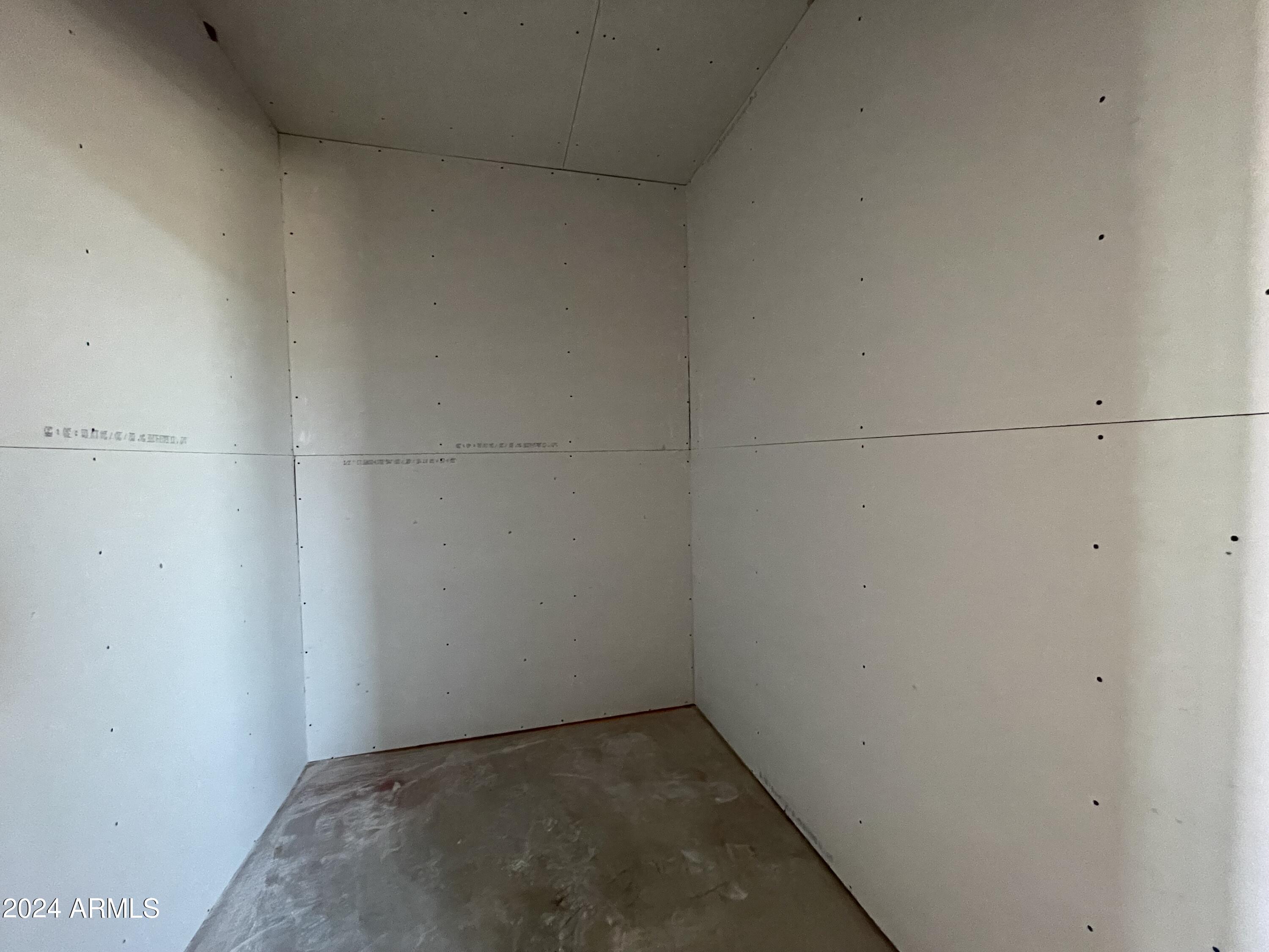 6120 S CALDERON --