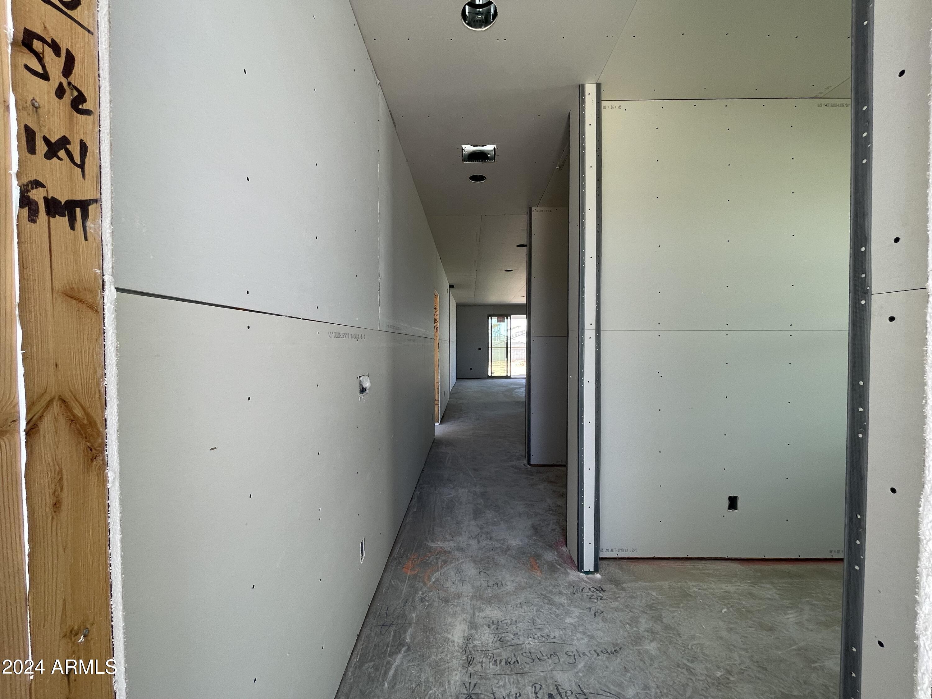 6120 S CALDERON --