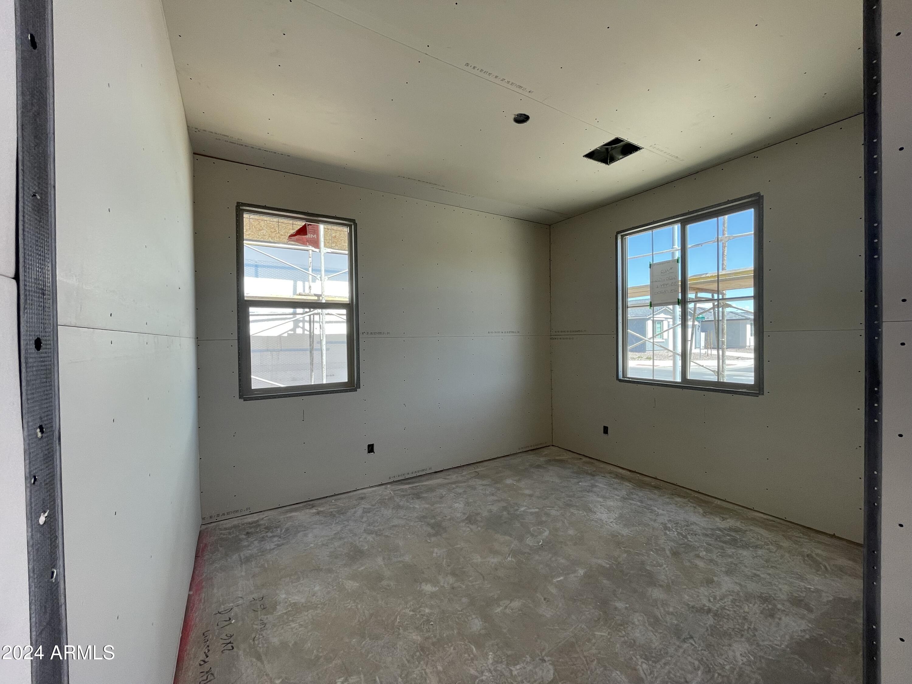 6120 S CALDERON --