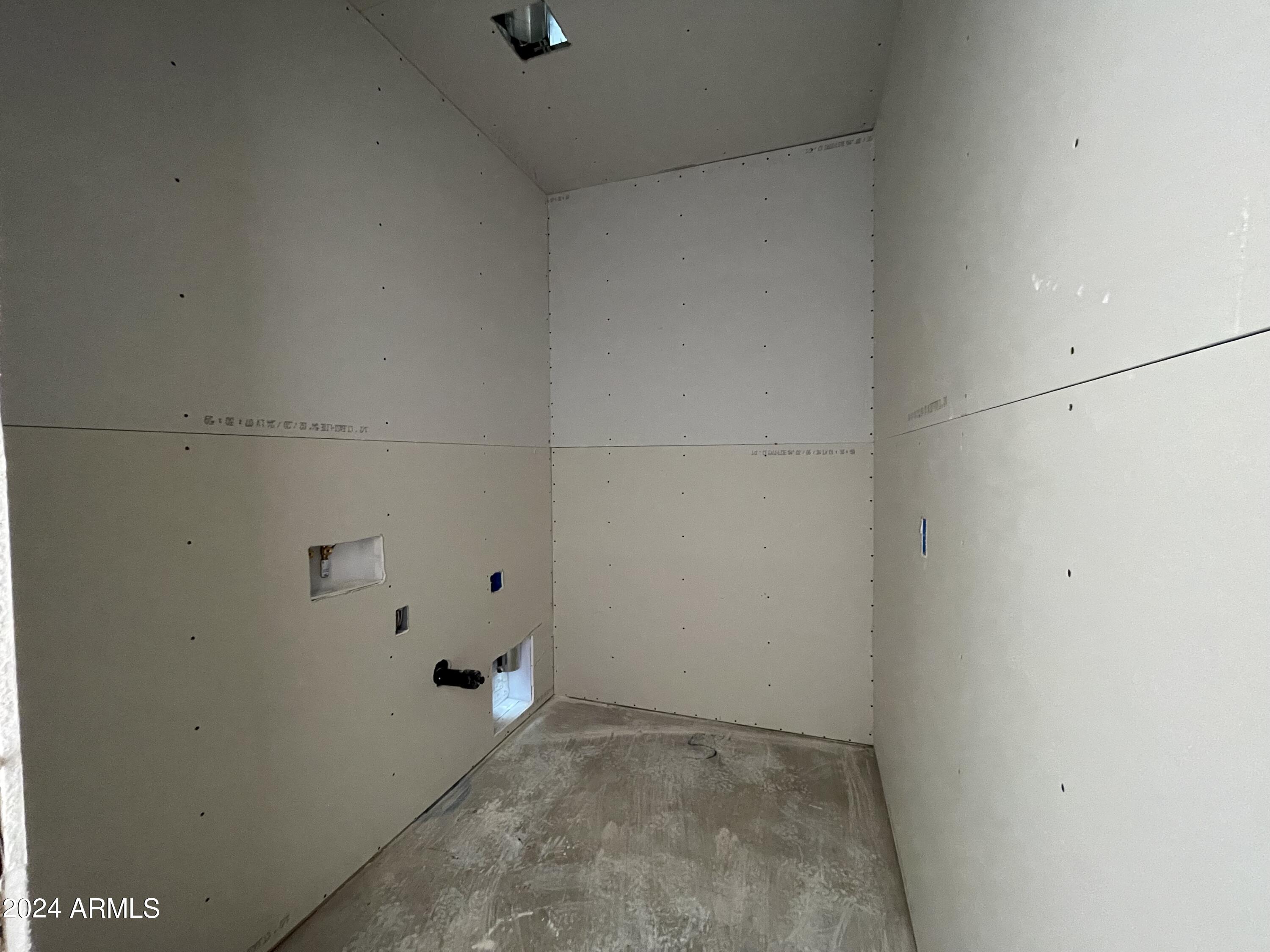 6120 S CALDERON --