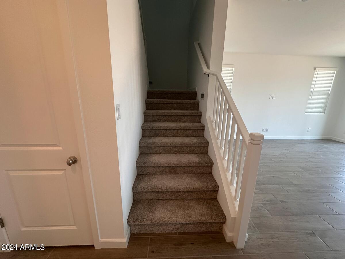 11337 E ULYSSES Avenue